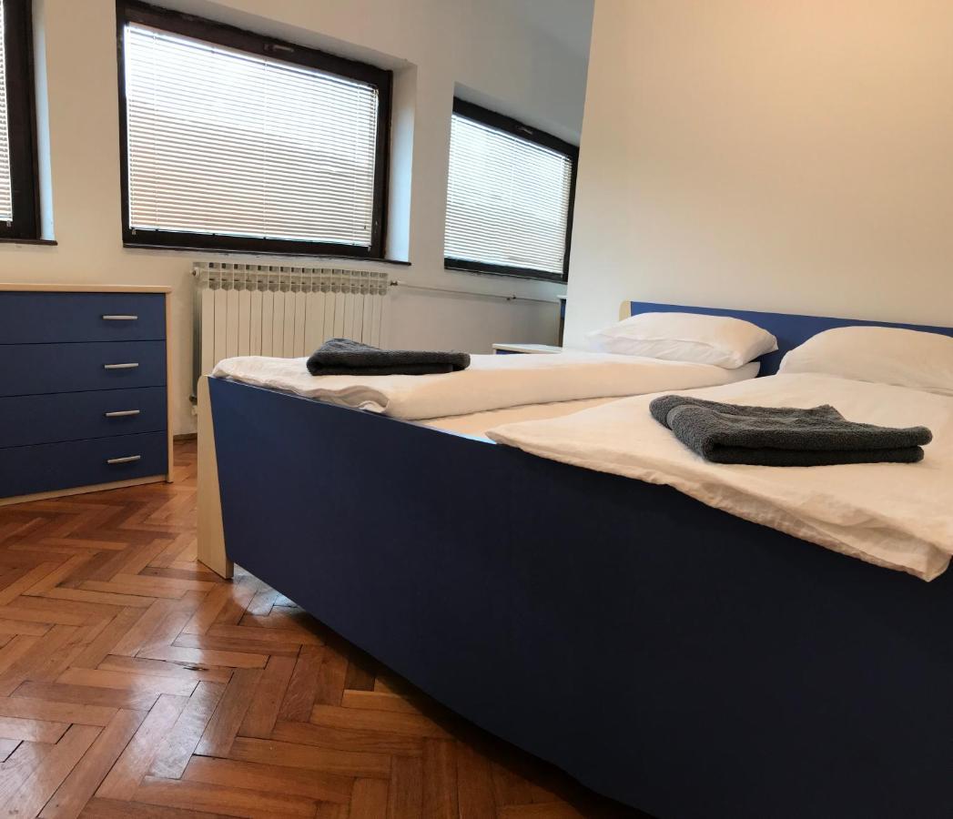 Apartmani Kosuta Tjentiste Eksteriør billede